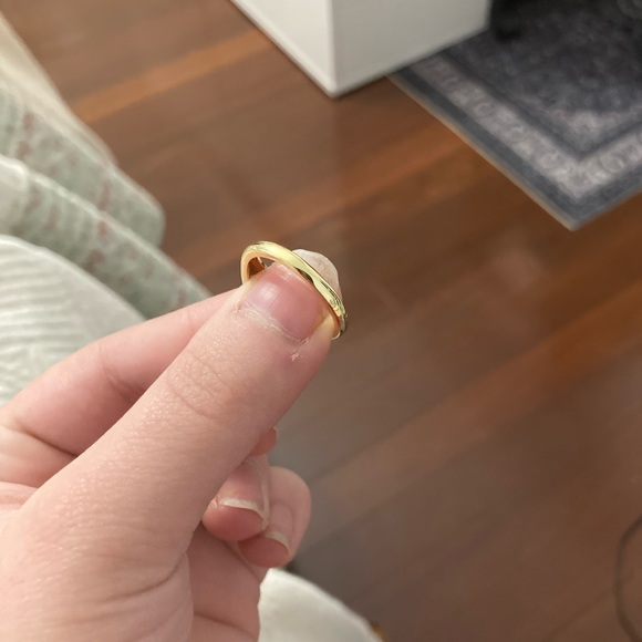 Gorgeous gold ring! - Picture 3 of 4